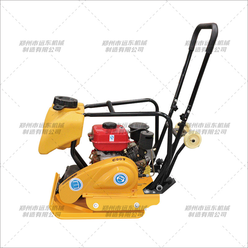 C90T型柴油款平板夯(圖1) C90T型柴油款平板夯(圖1)